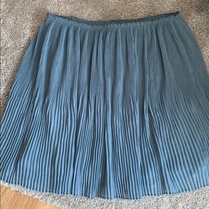 H&M pleated gray teal skirt size 8